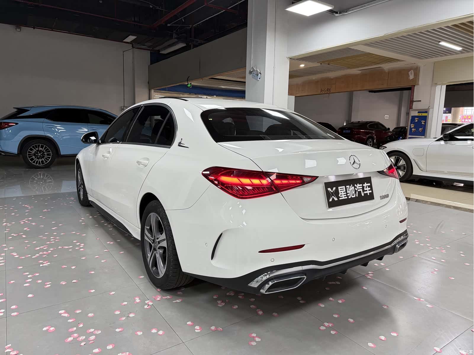 Mercedes-Benz C-Class, 2022 4