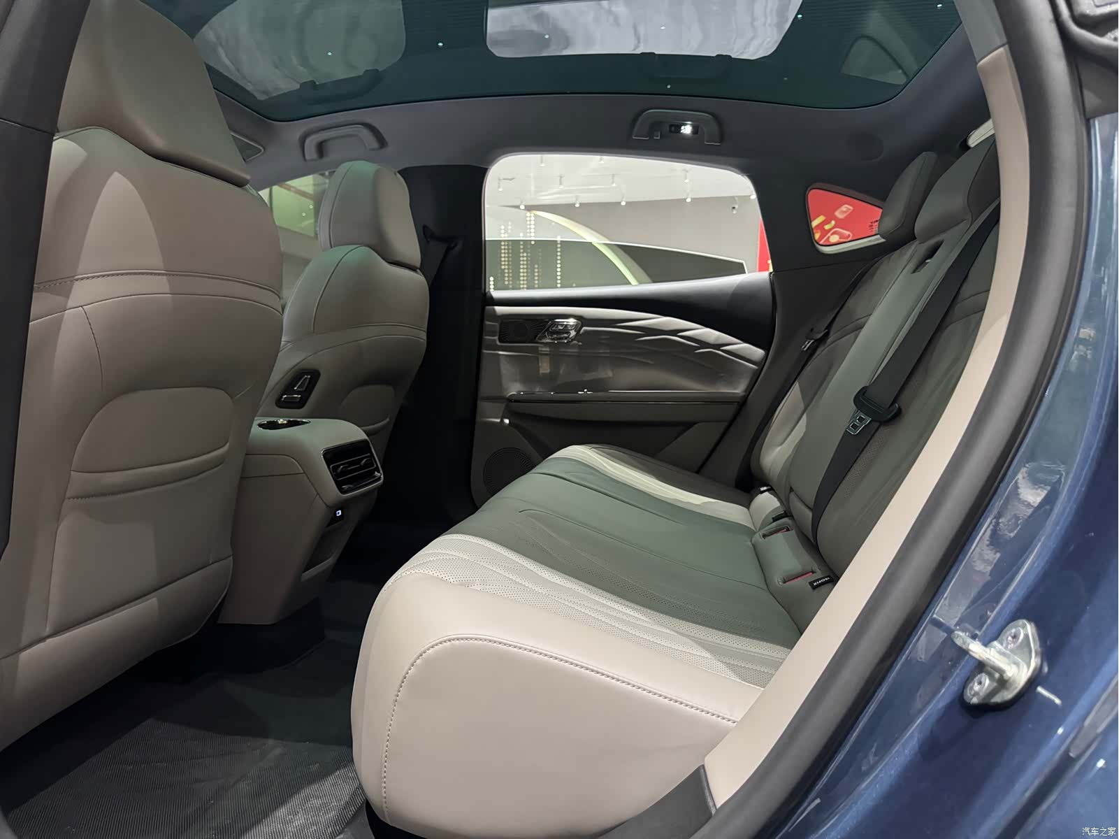 Geely 8, 2025 6