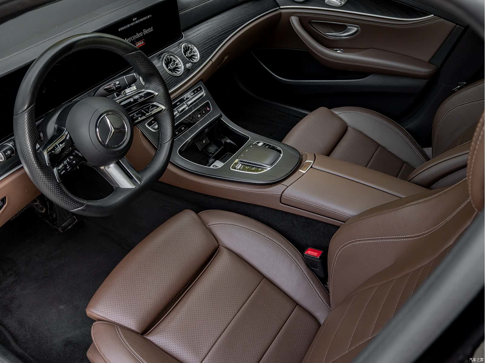 Mercedes-Benz E-Class, 2022 6