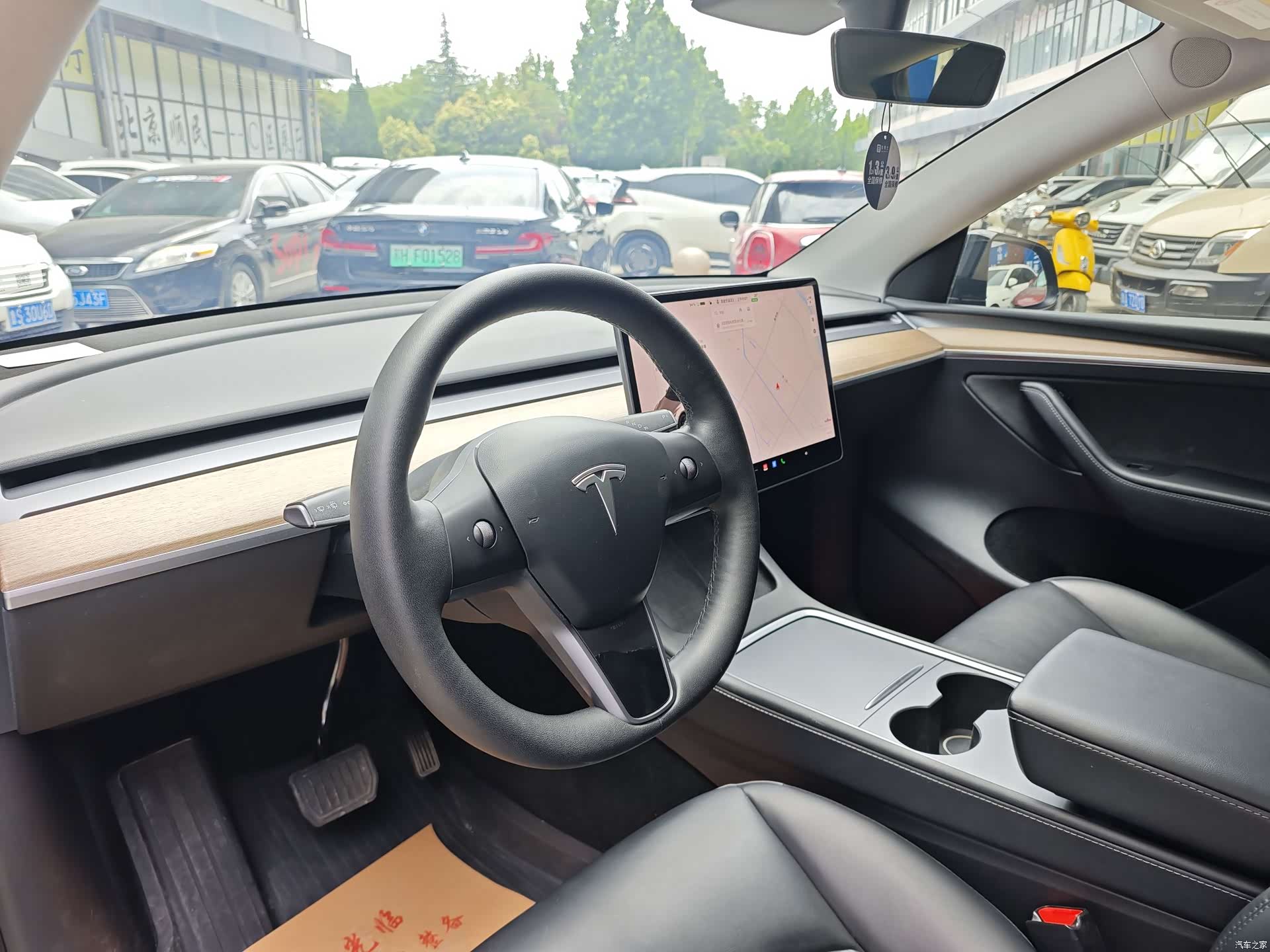 Tesla Model Y, 2021 13