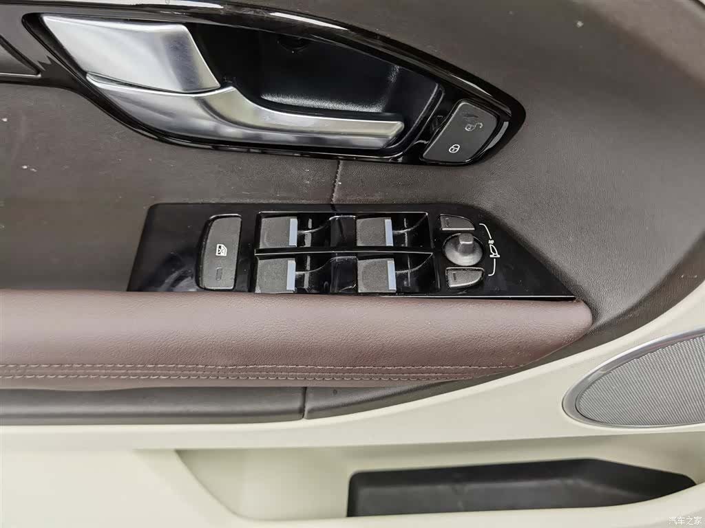 Land Rover Range Rover, 2012 9