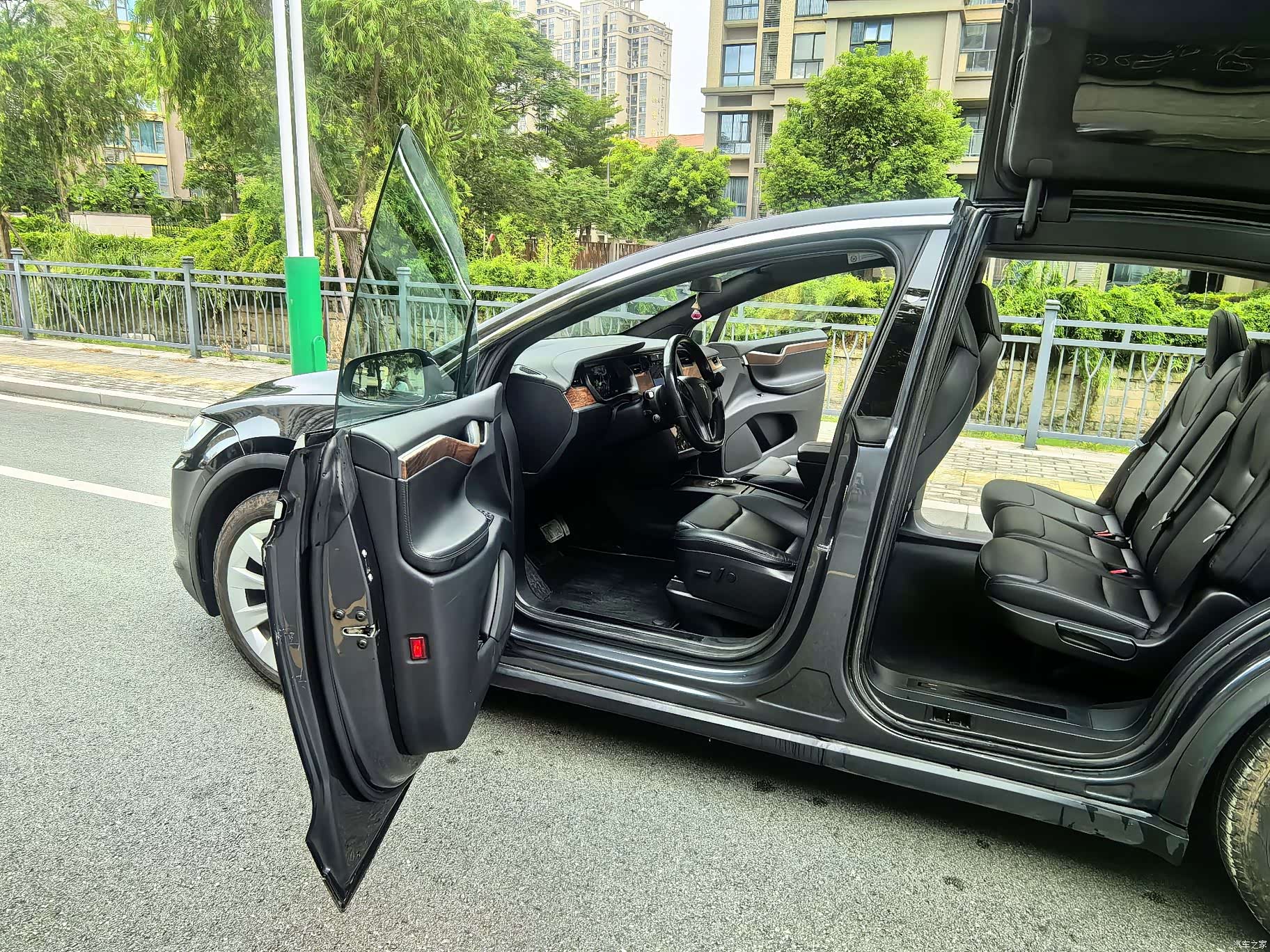 Tesla Model X, 2020 13