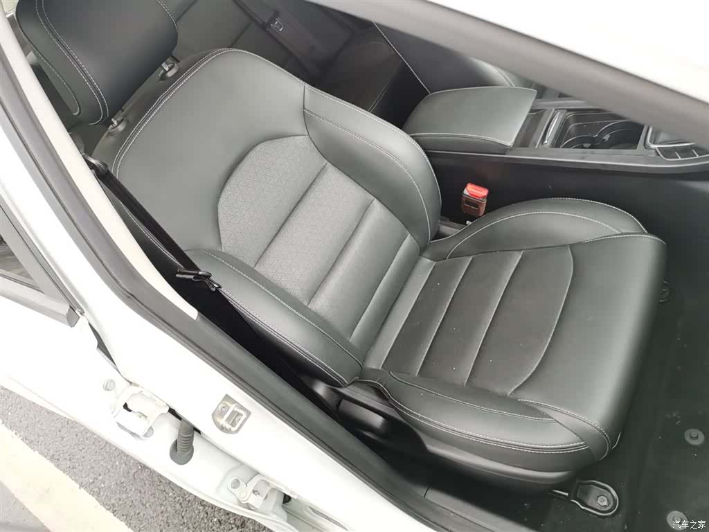 Geely Emgrand, 2021 25