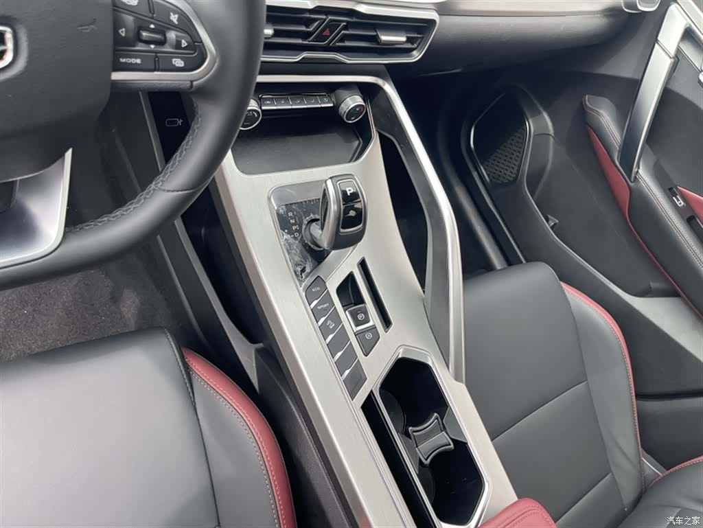 Geely Coolray, 2021 22