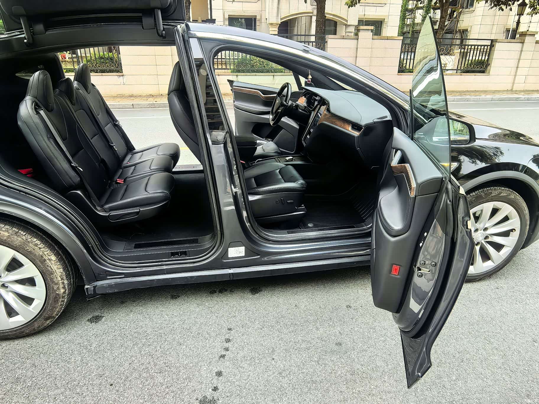 Tesla Model X, 2020 12