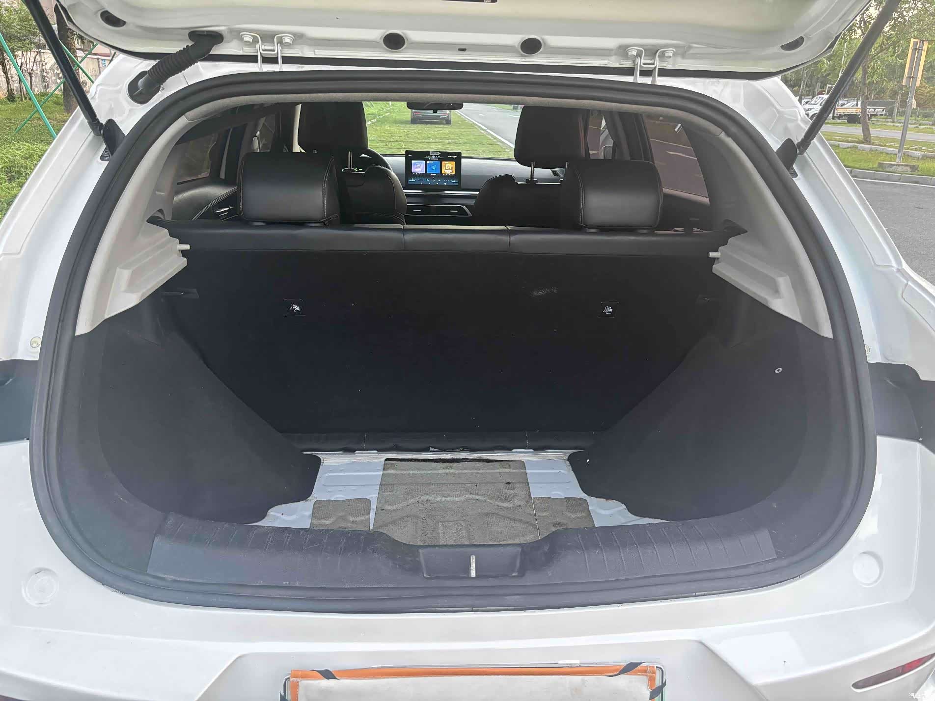 BYD E2, 2022 19