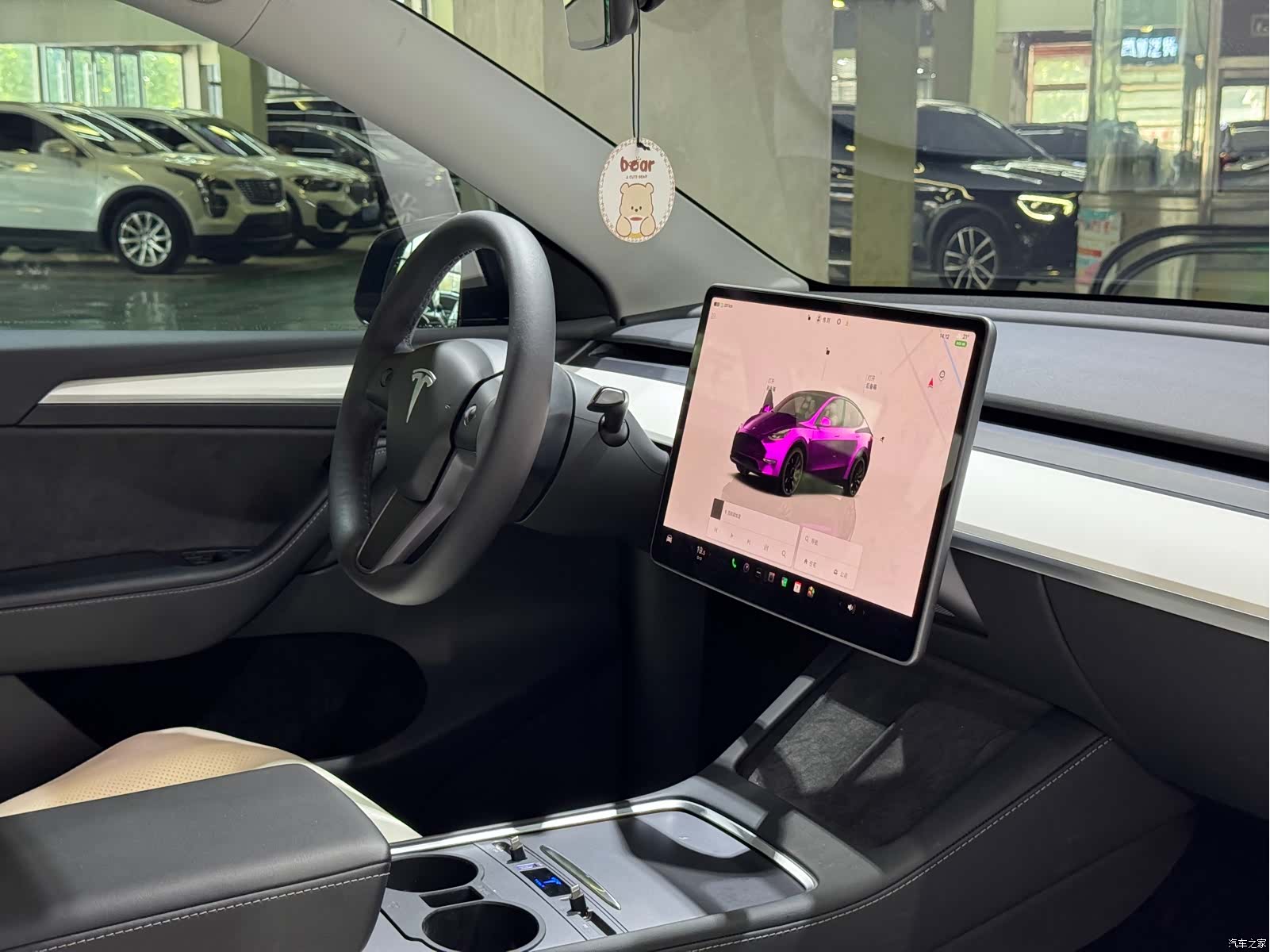 Tesla Model Y, 2023 все фото