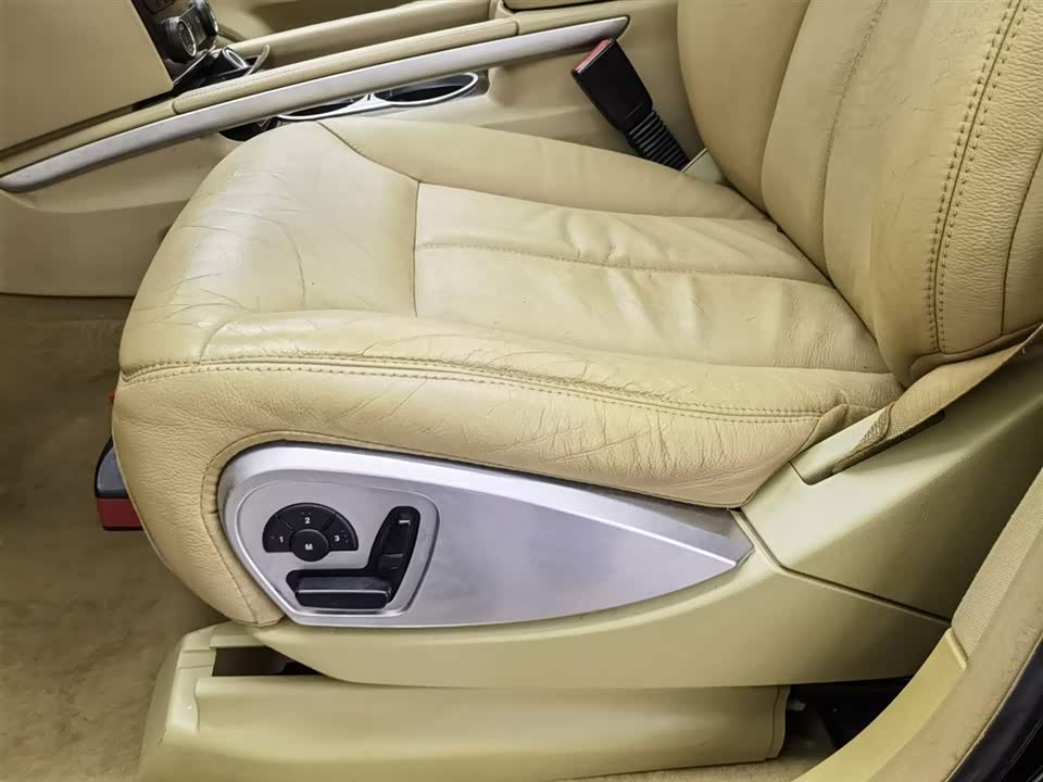 Mercedes-Benz GL grade