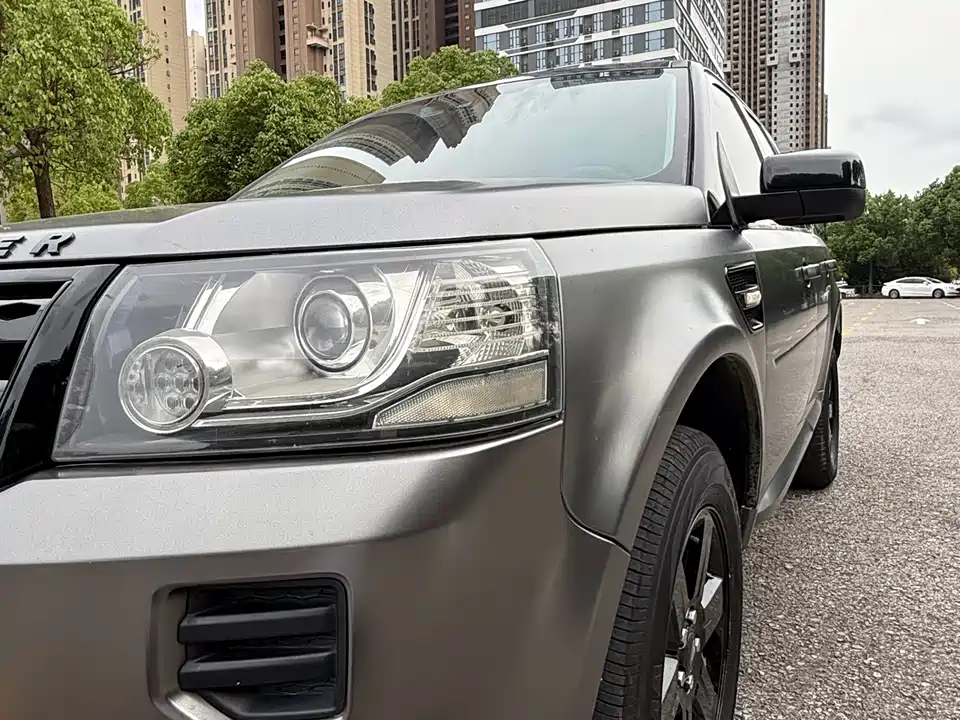 Land Rover Freelander 2