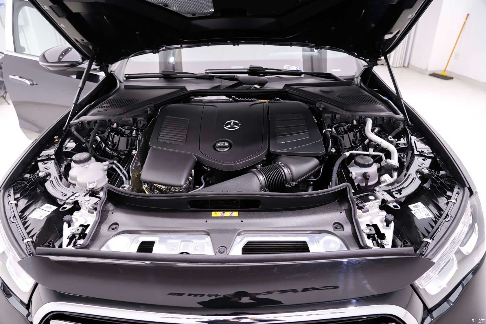 Mercedes-Benz E-Class, 2025 24