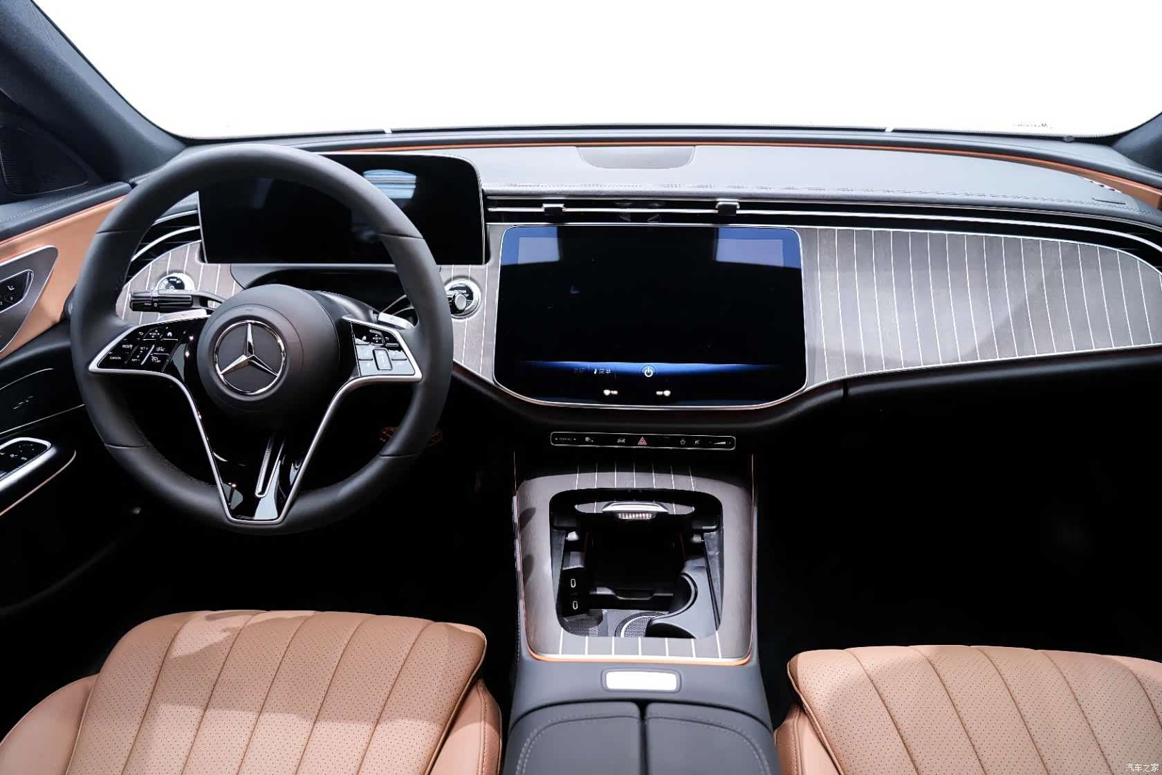 Mercedes-Benz E-Class, 2025 14