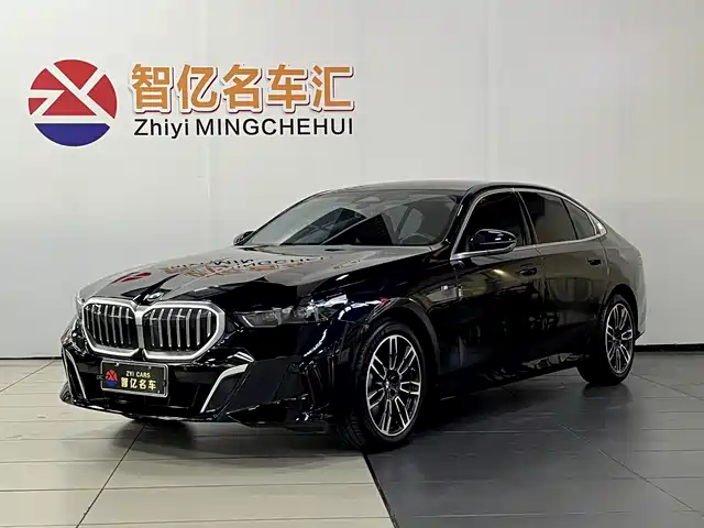 BMW 5 Series 2025 — купить из Китая под заказ