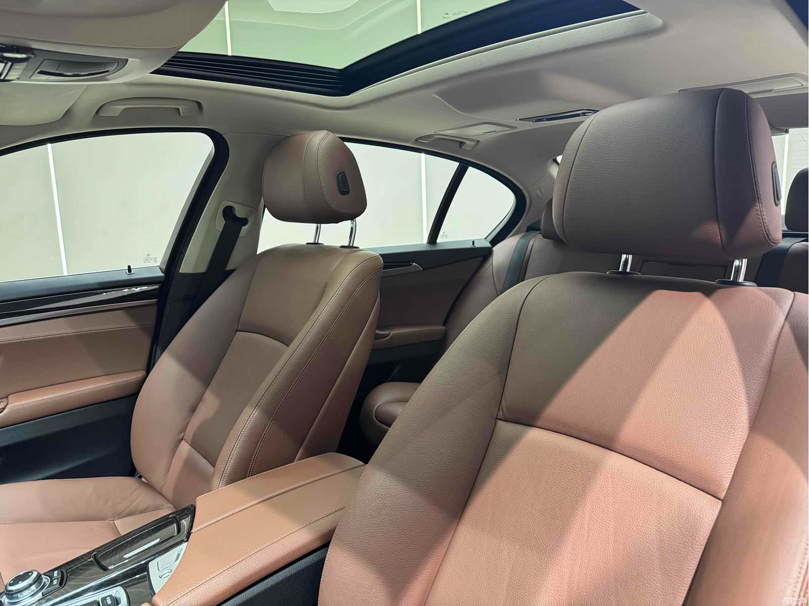 BMW 5 Series, 2016 35