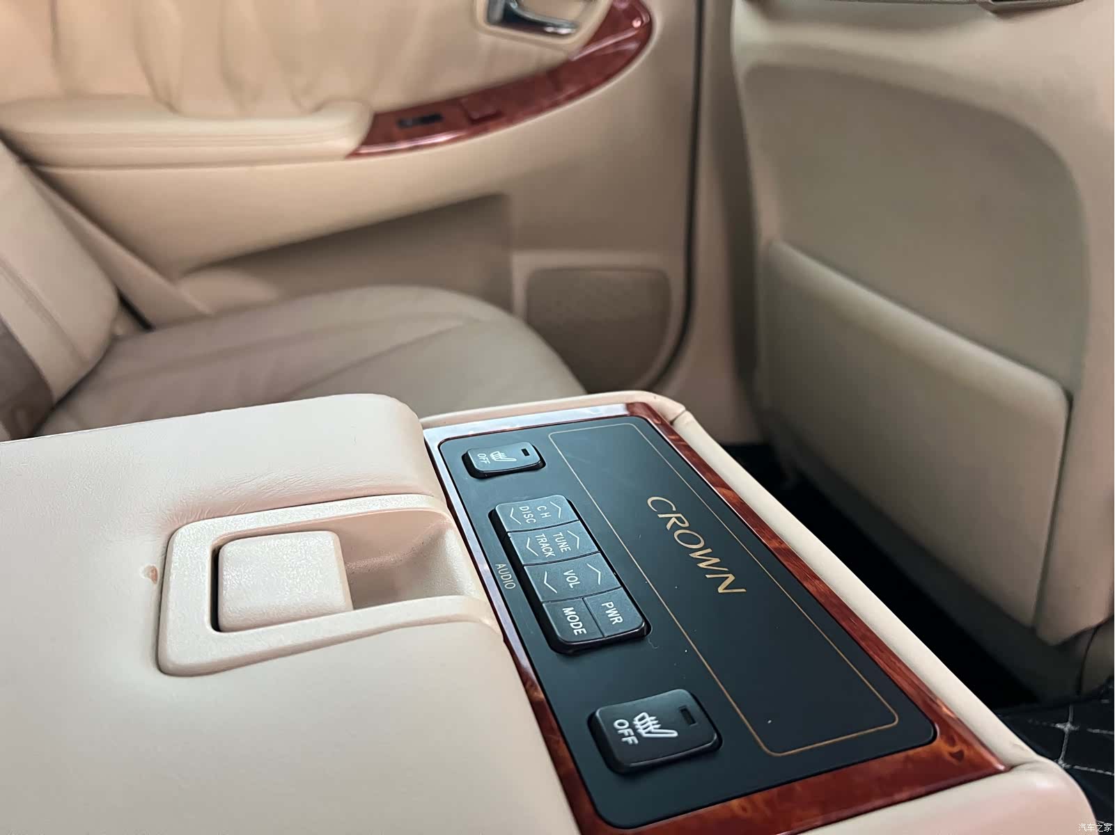 Toyota Crown, 2008 14