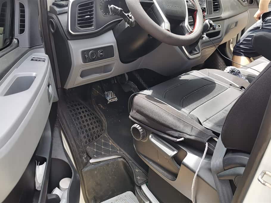 MAXUS Xintu V80