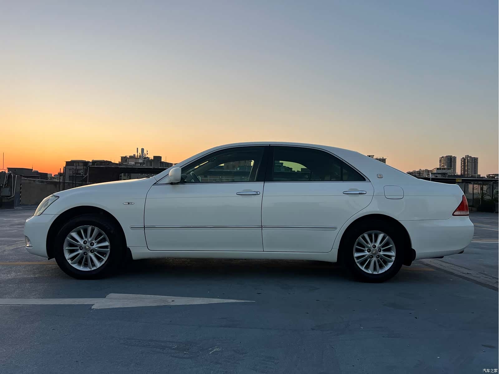 Toyota Crown, 2008 8