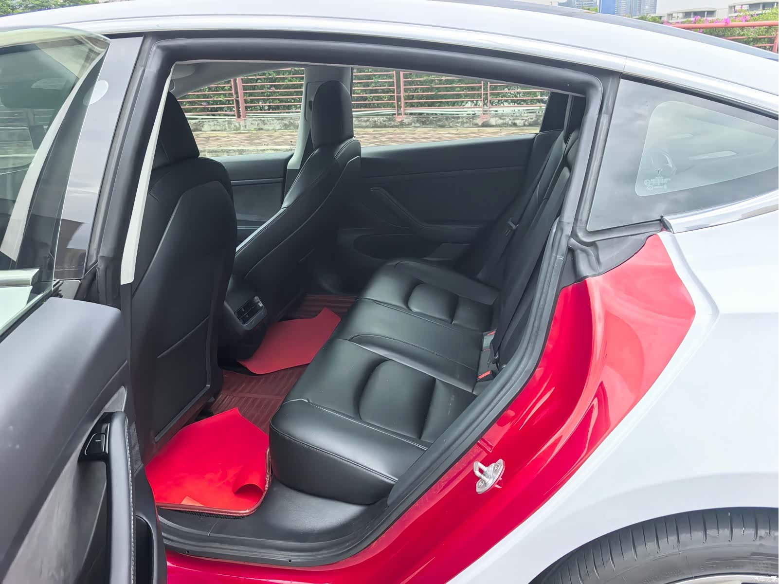 Tesla Model 3, 2020 13