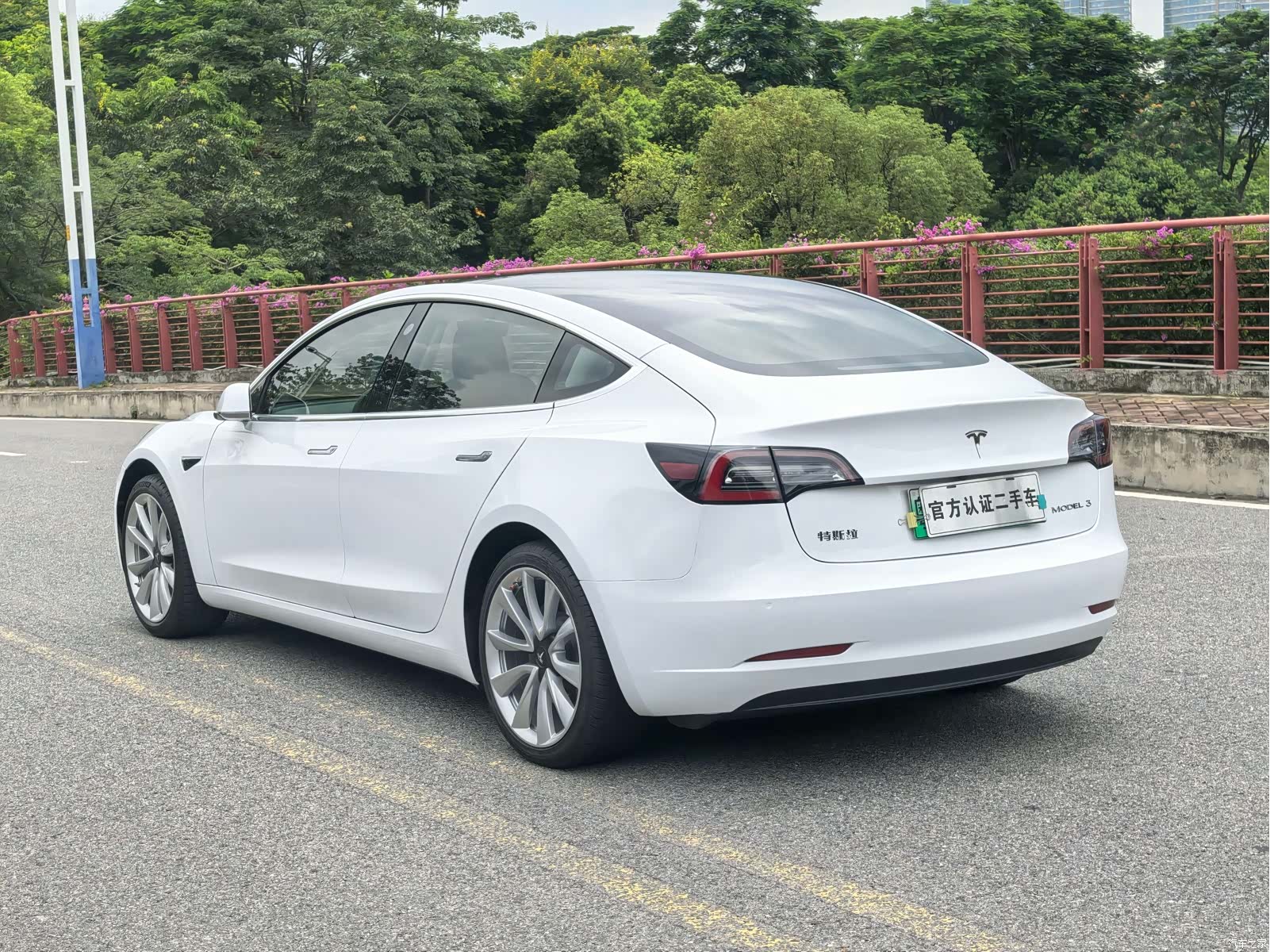 Tesla Model 3, 2020 16