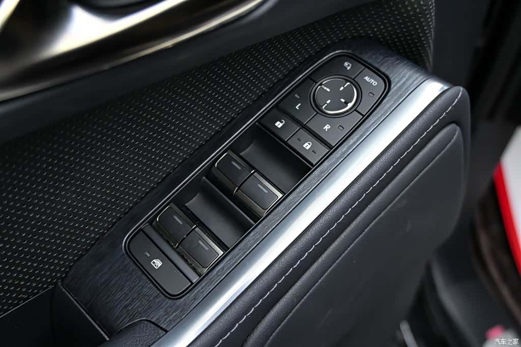 Lexus GX, 2025 23