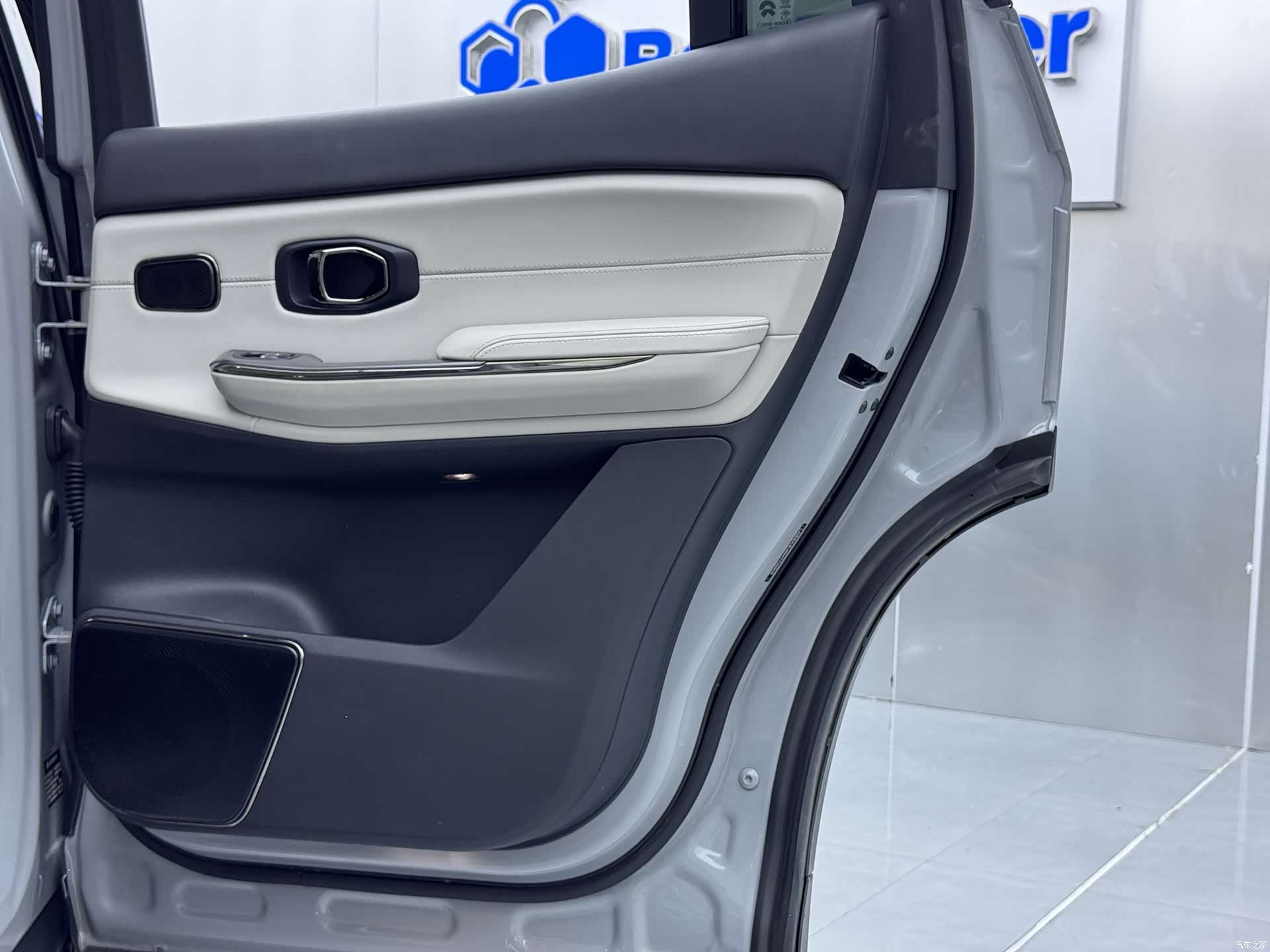 NIO ES8, 2021 12