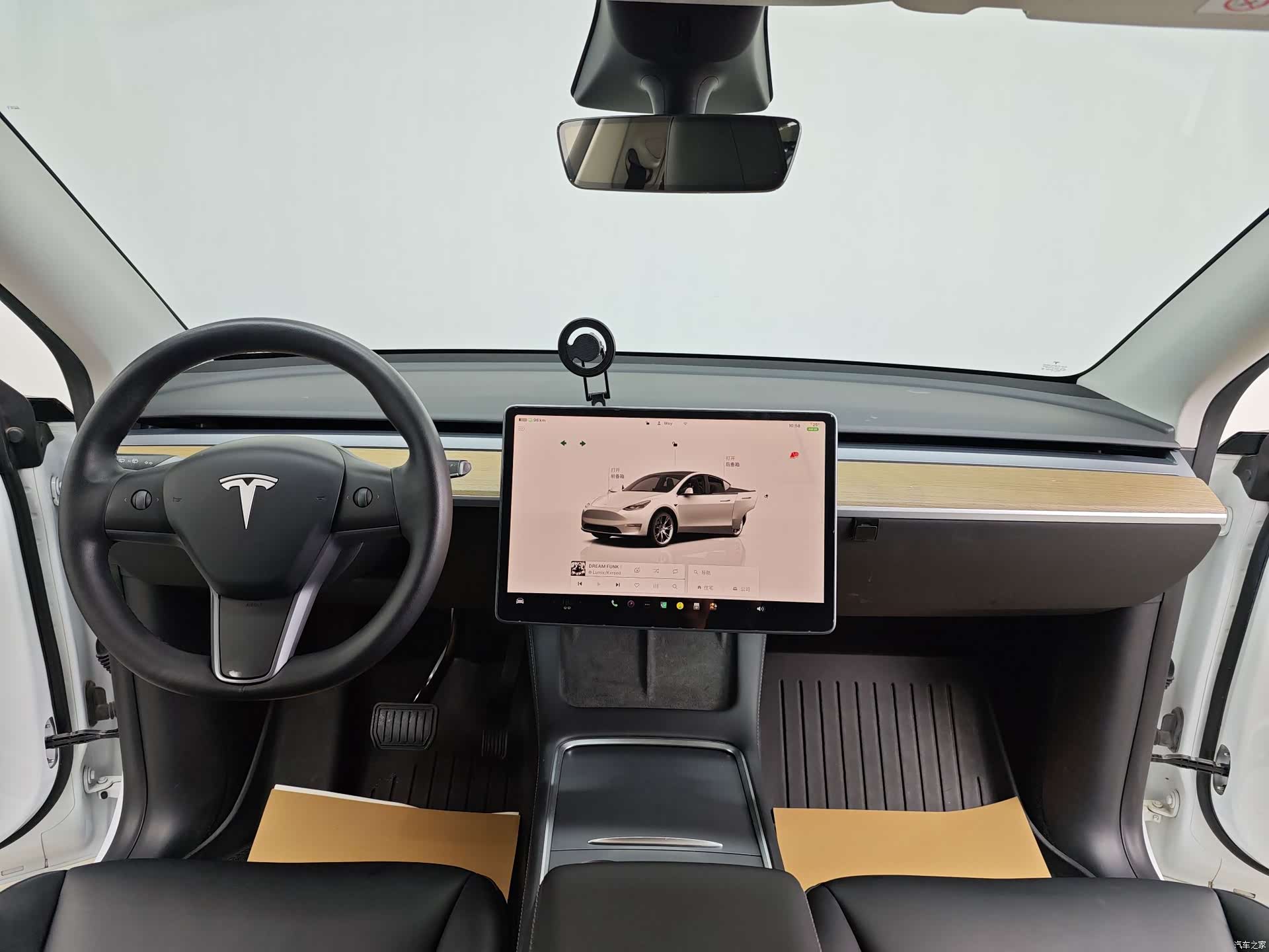 Tesla Model Y, 2022 10