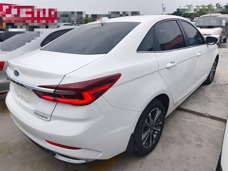 Ford Focus 2021, фото 7
