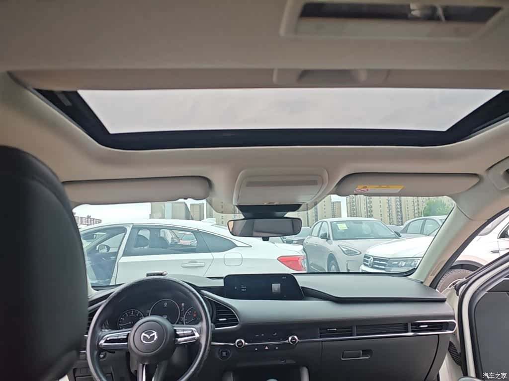 Mazda Mazda3, 2023 18