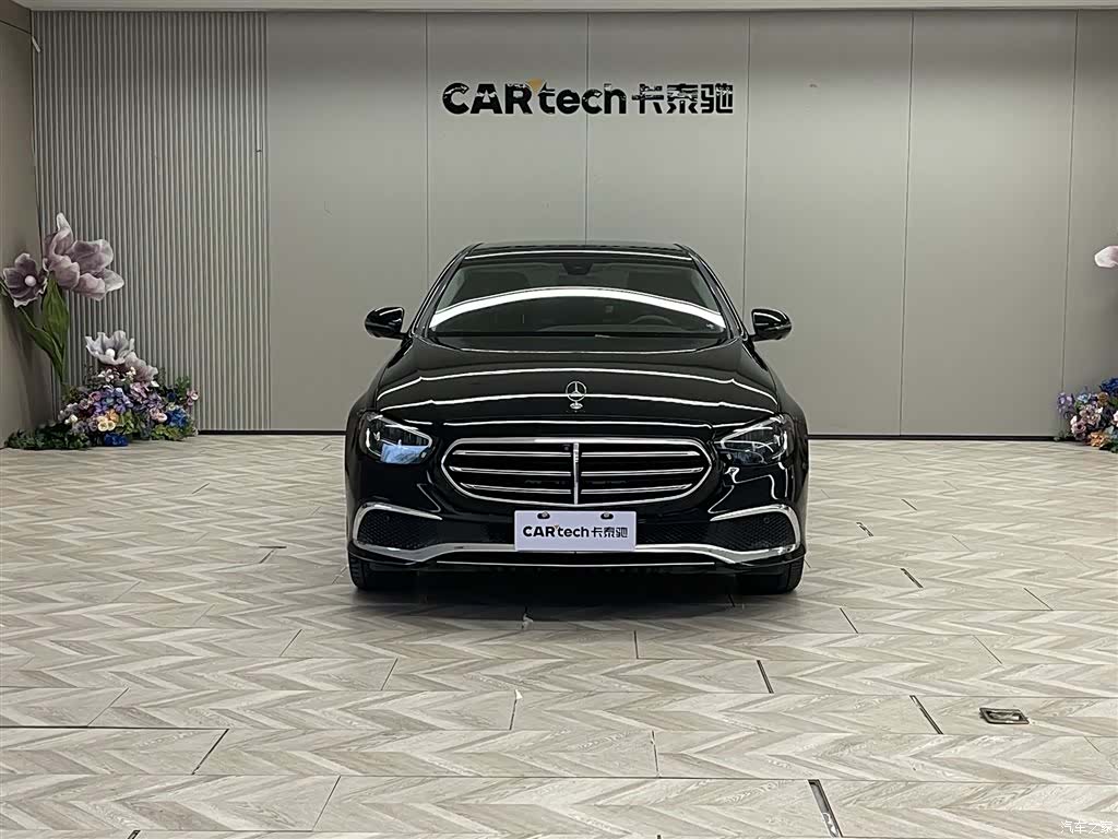 Mercedes-Benz E-Class, 2022 3