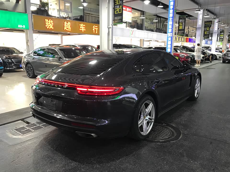 Porsche Panamera