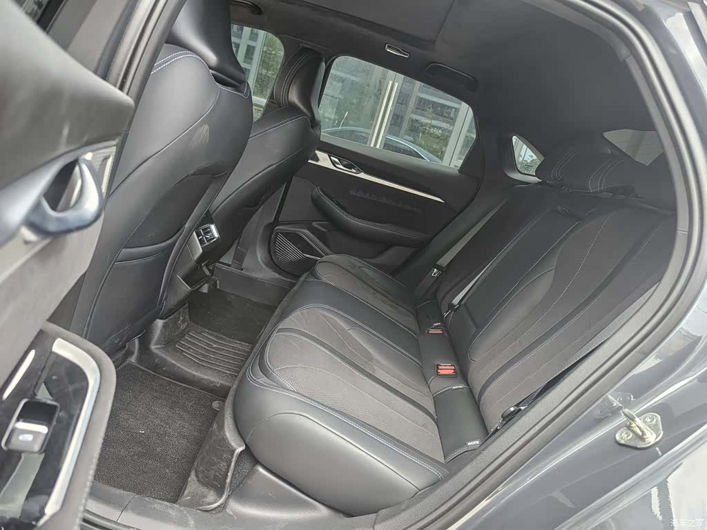 Geely Preface, 2025 17
