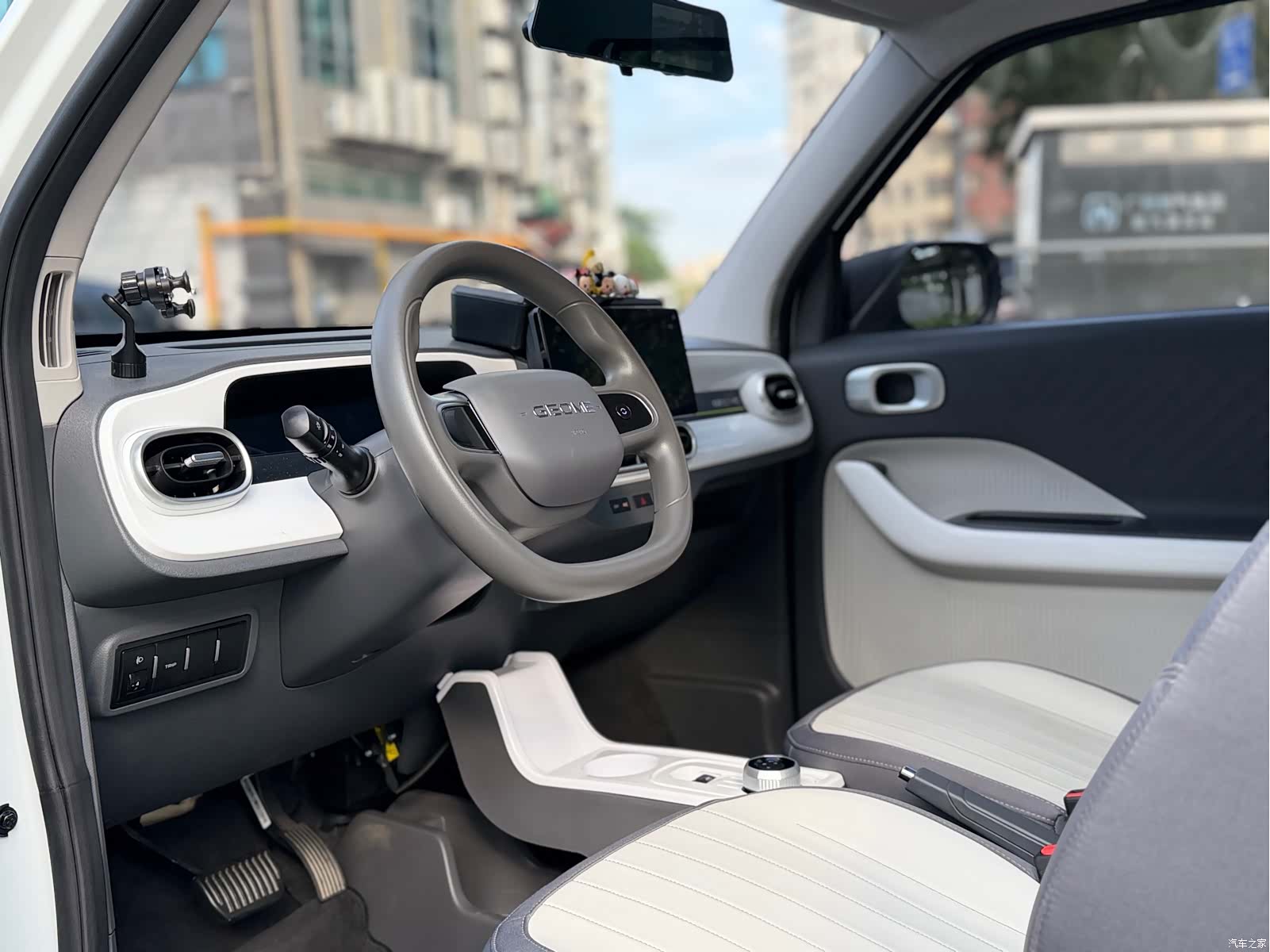 Geely Panda, 2025 8