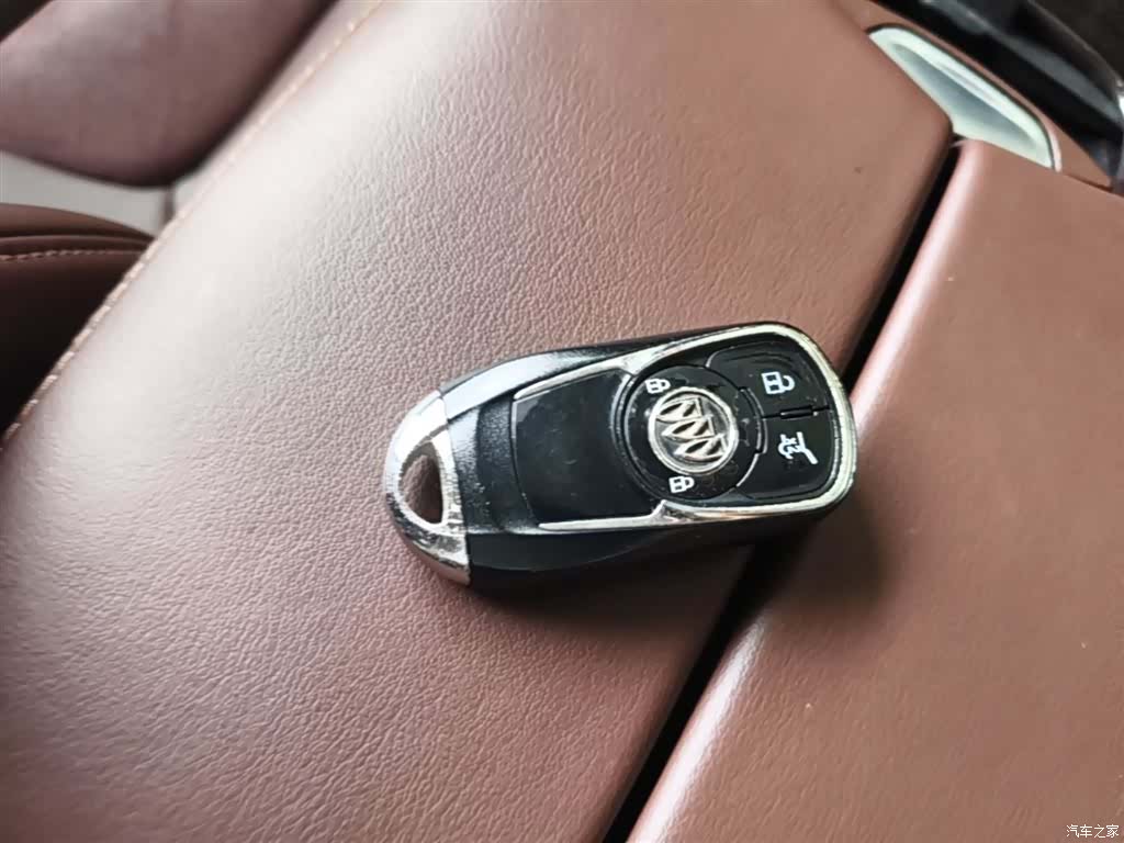 Buick Envision Plus, 2017 9