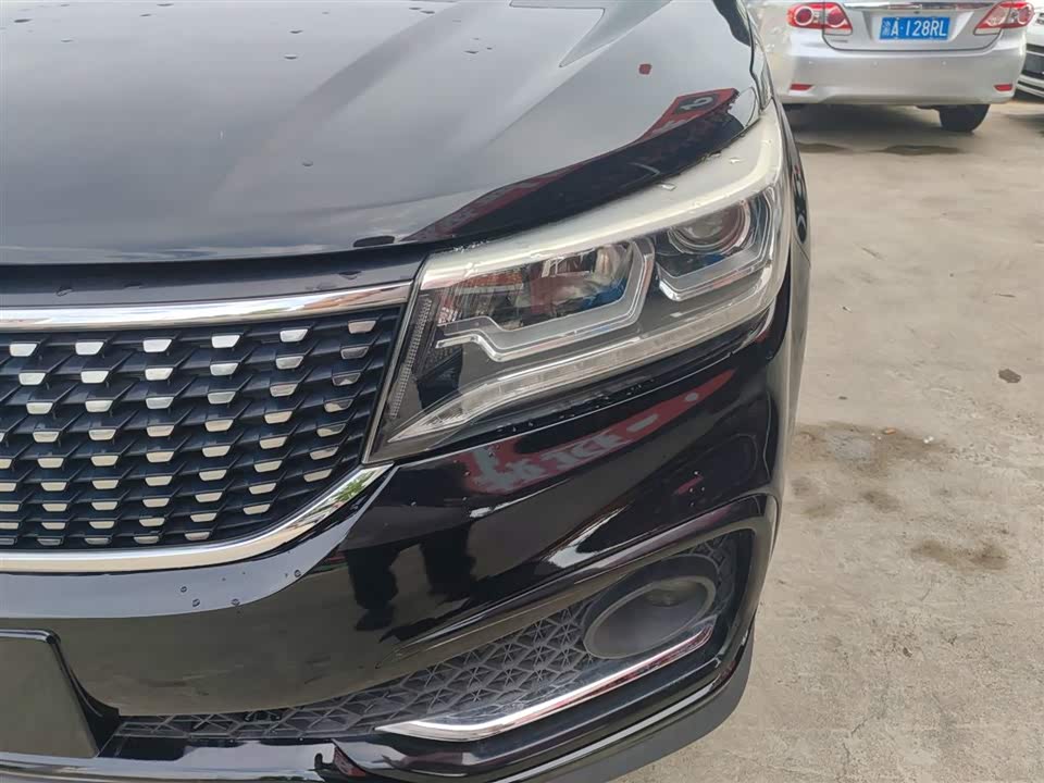Forthing Jingyi X5 Forthing Jingyi X5