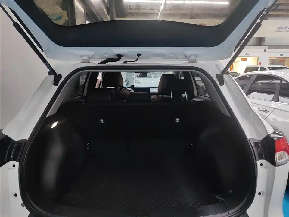 Toyota Corolla Sharp amplifier