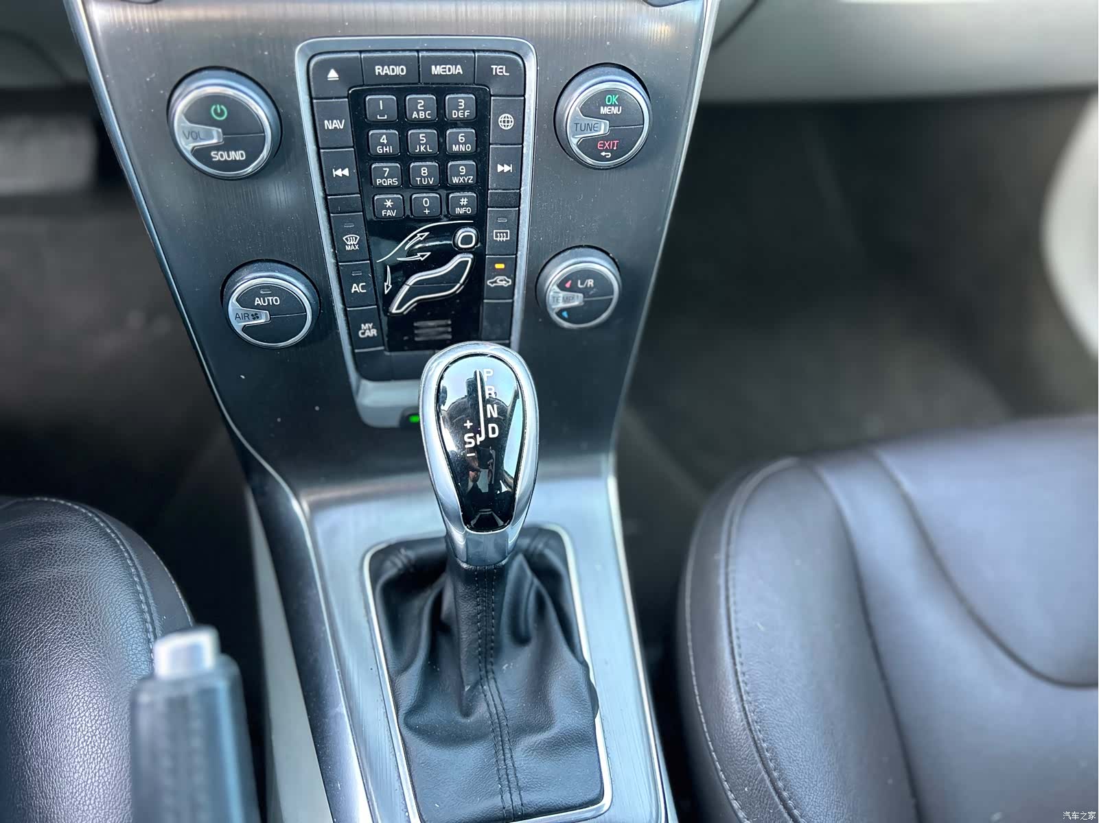 Volvo V40, 2015 20