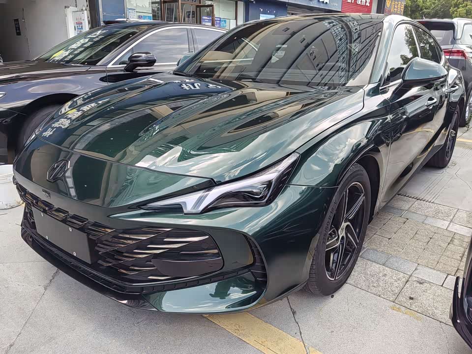 MG MG7