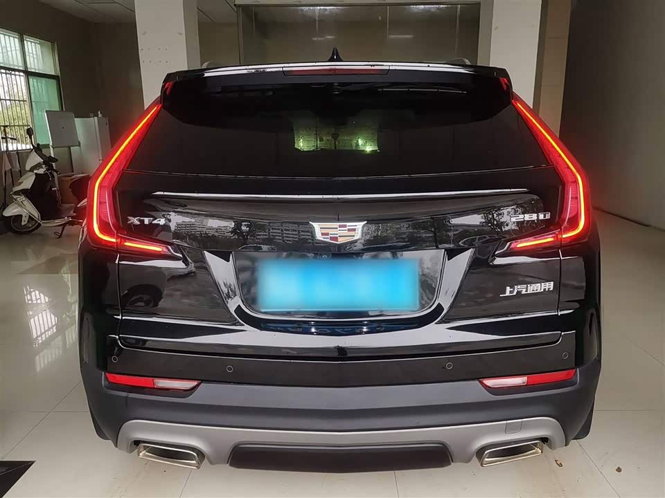 Cadillac XT4