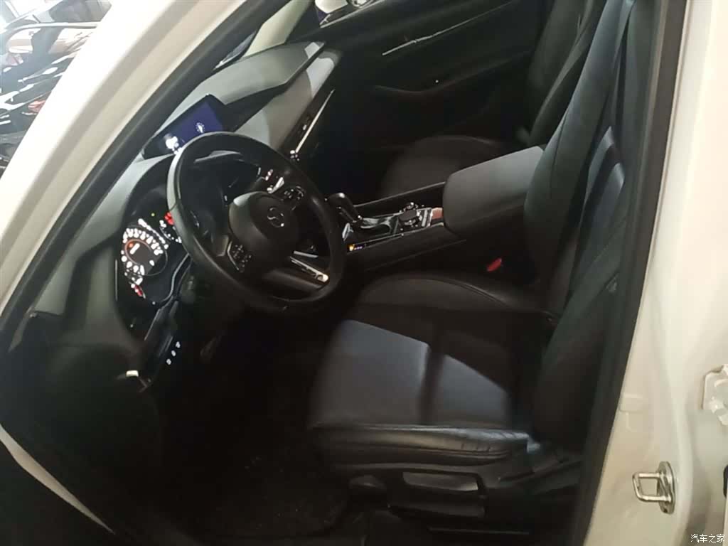 Mazda Mazda3, 2024 15
