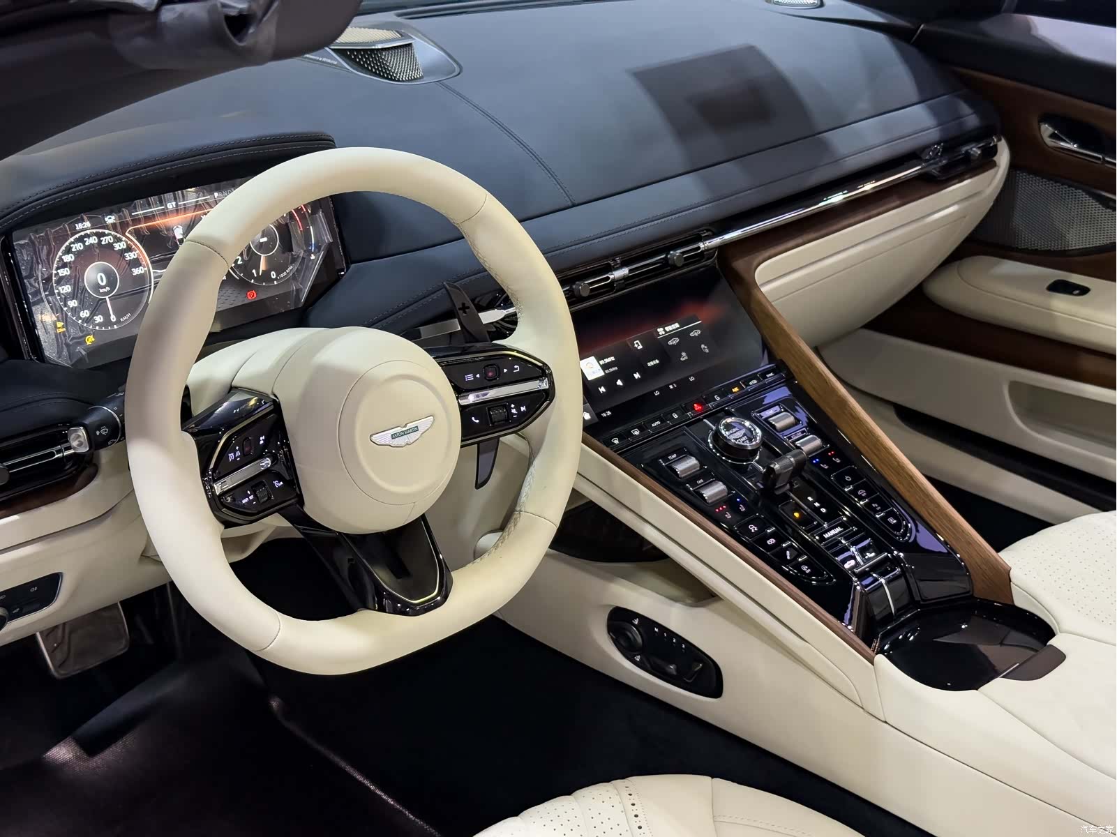 Aston Martin DB12, 2025 15