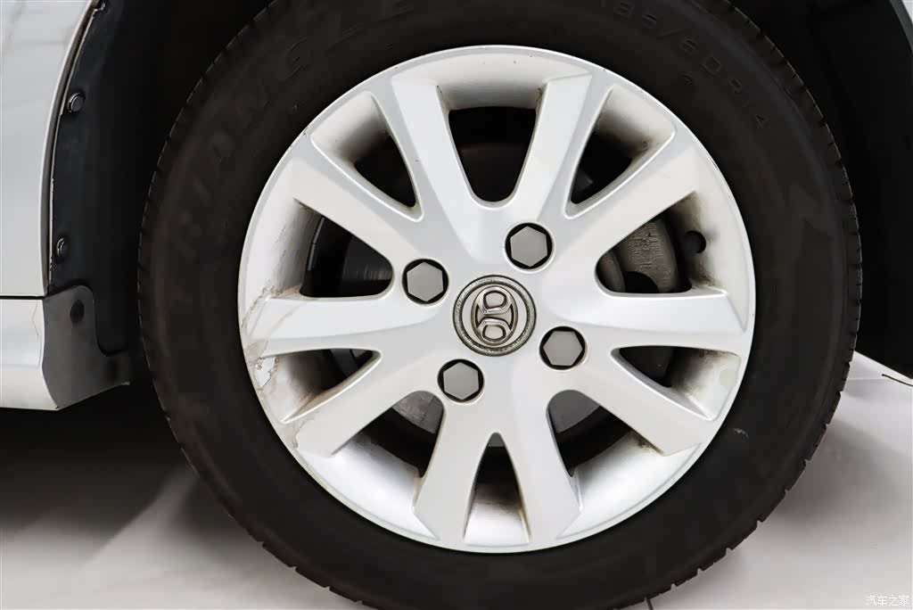 BAIC E Series, 2014 29