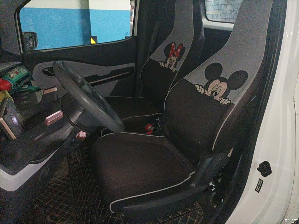 Wuling E200, 2021 8