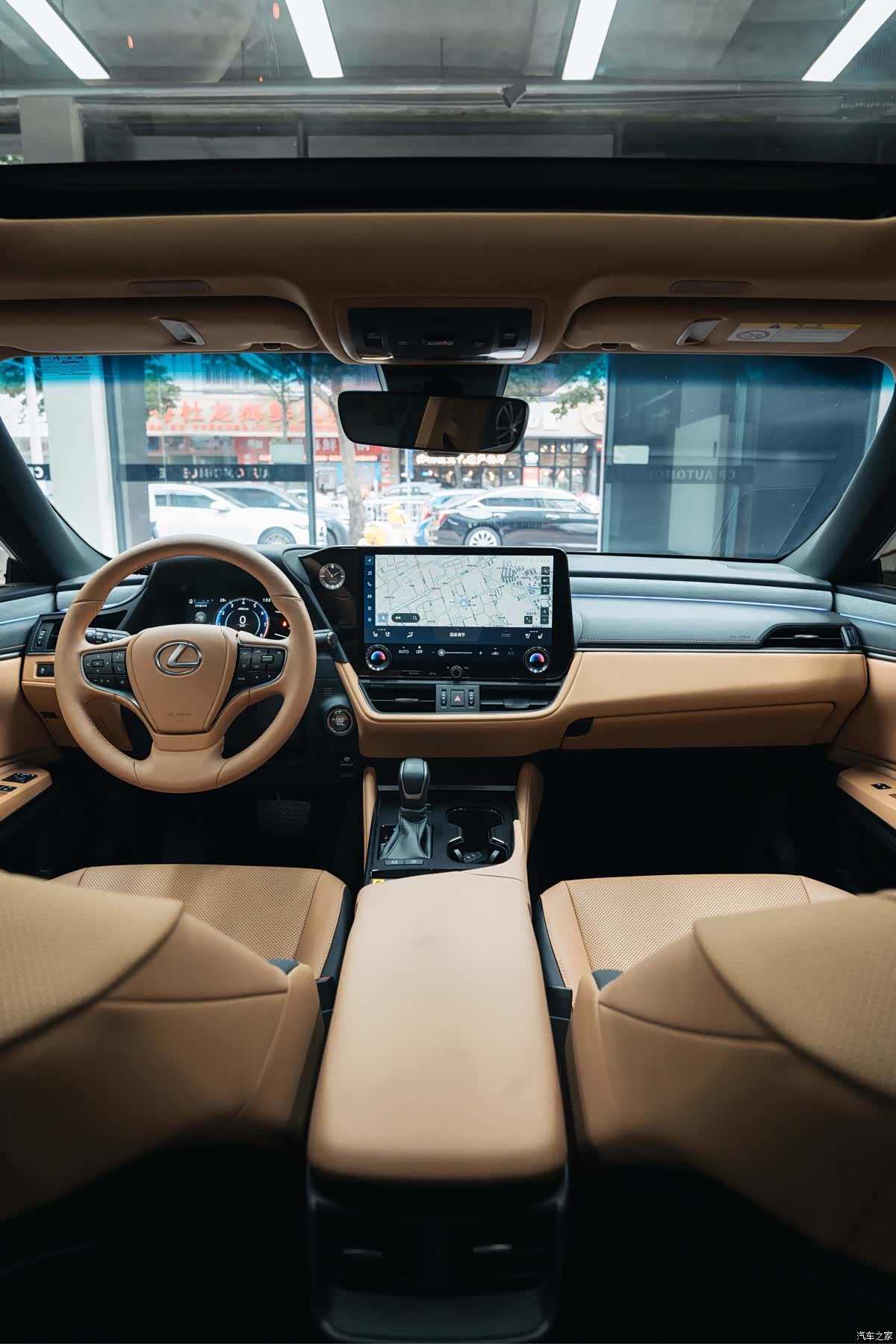 Lexus ES, 2025 14