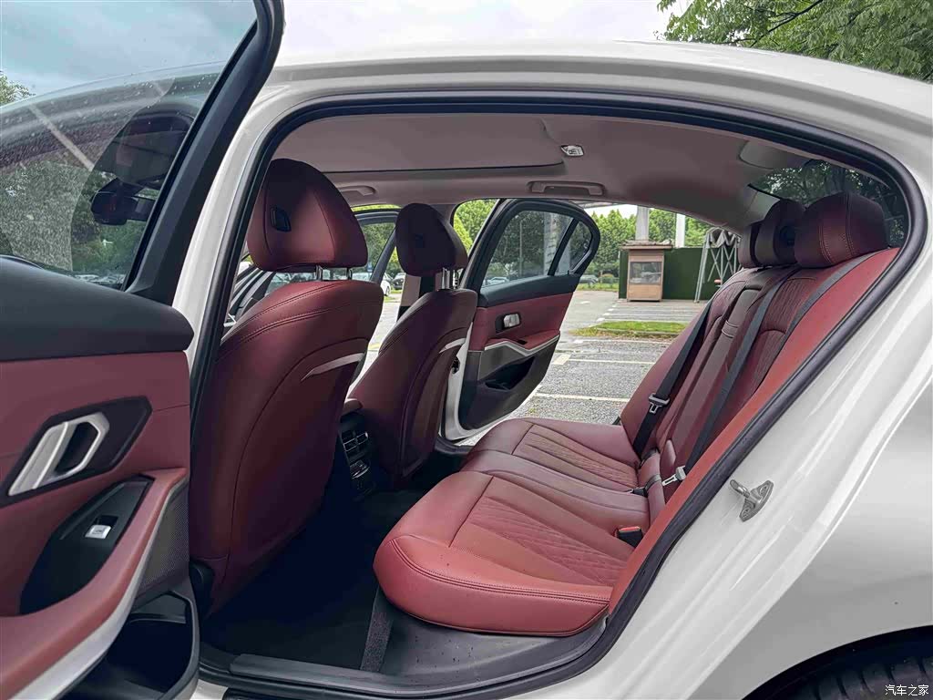 BMW 3 Series, 2023 15