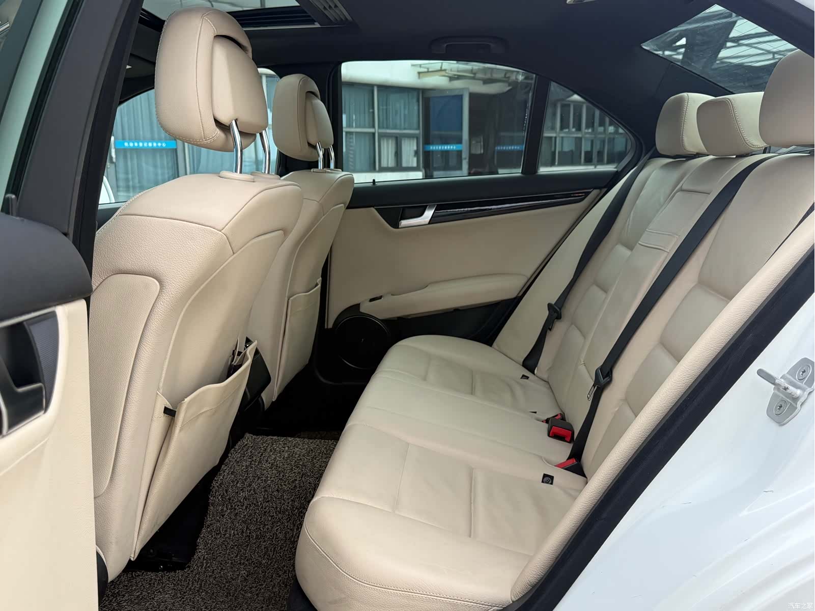 Mercedes-Benz C-Class, 2013 4