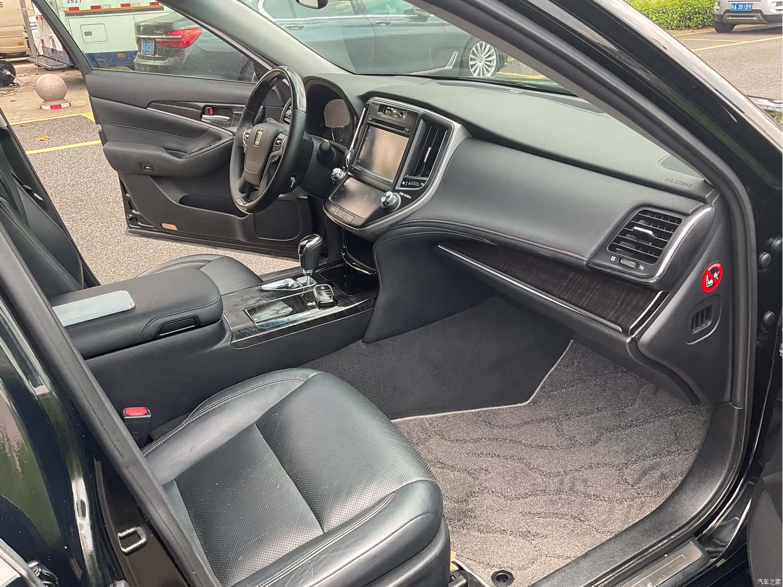 Toyota Crown, 2016 15