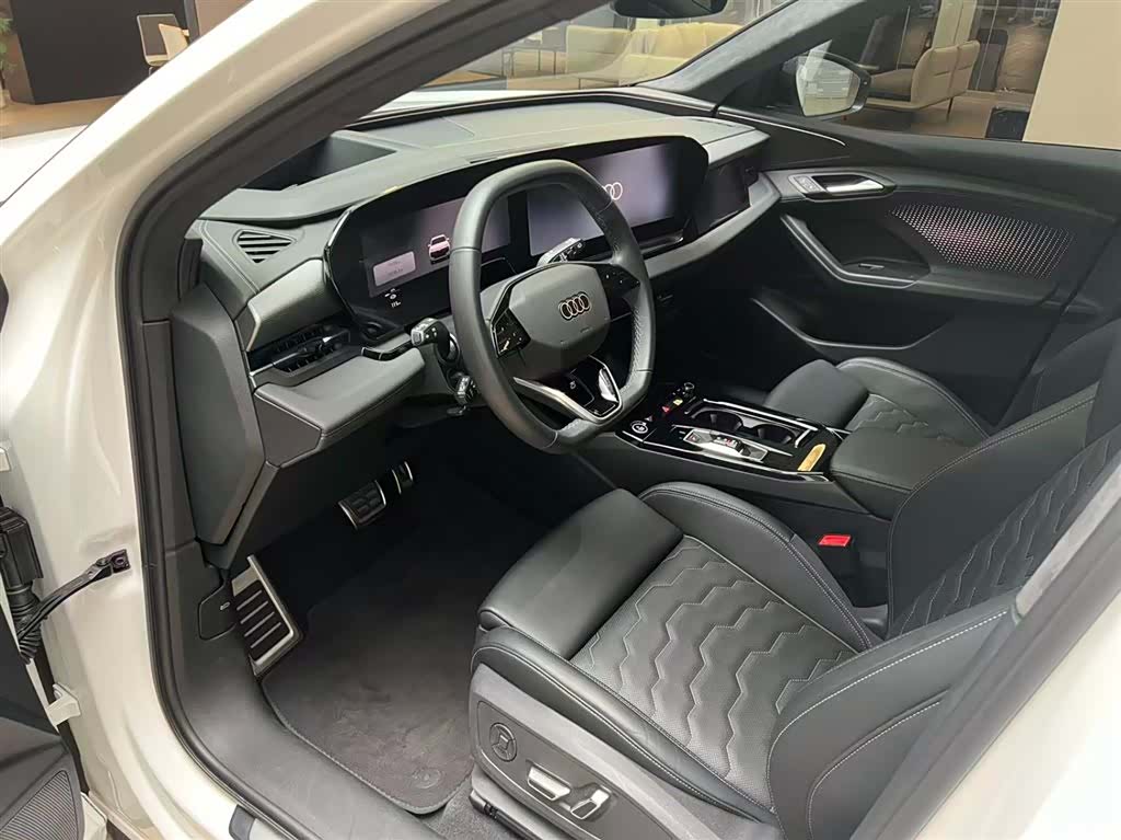 Audi e-tron, 2025 14