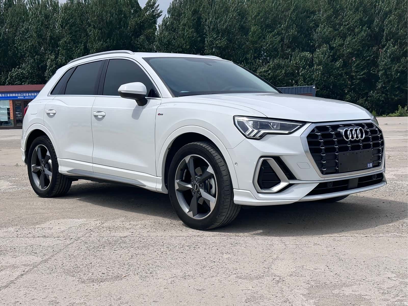 Audi Q3, 2023 4