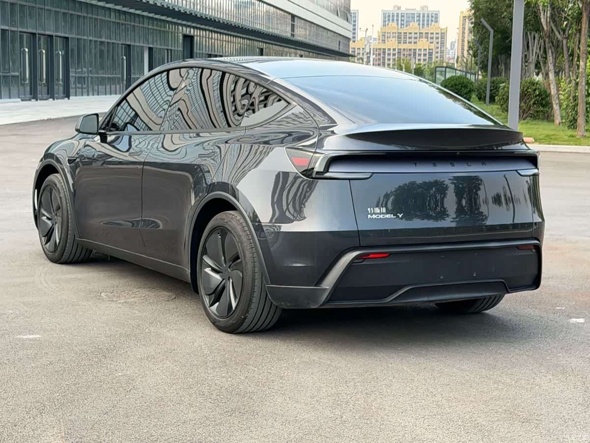 Tesla Model Y, 2025 все фото