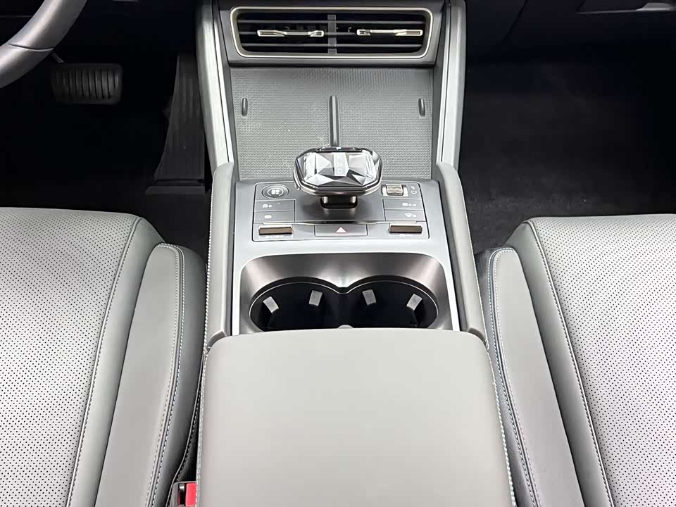 BYD Qin L
