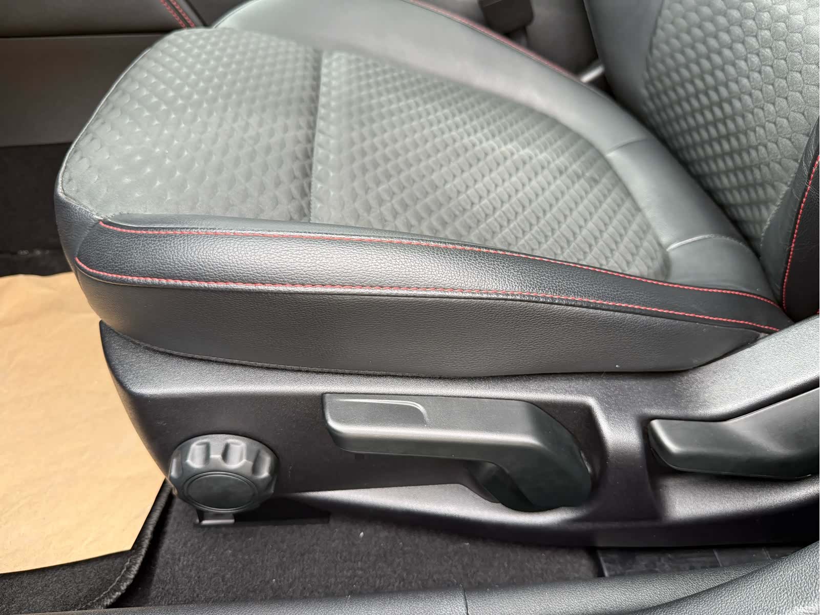 Ford Focus, 2019 12